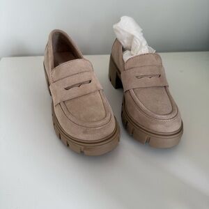 Steve Madden Beige Suede Loafers